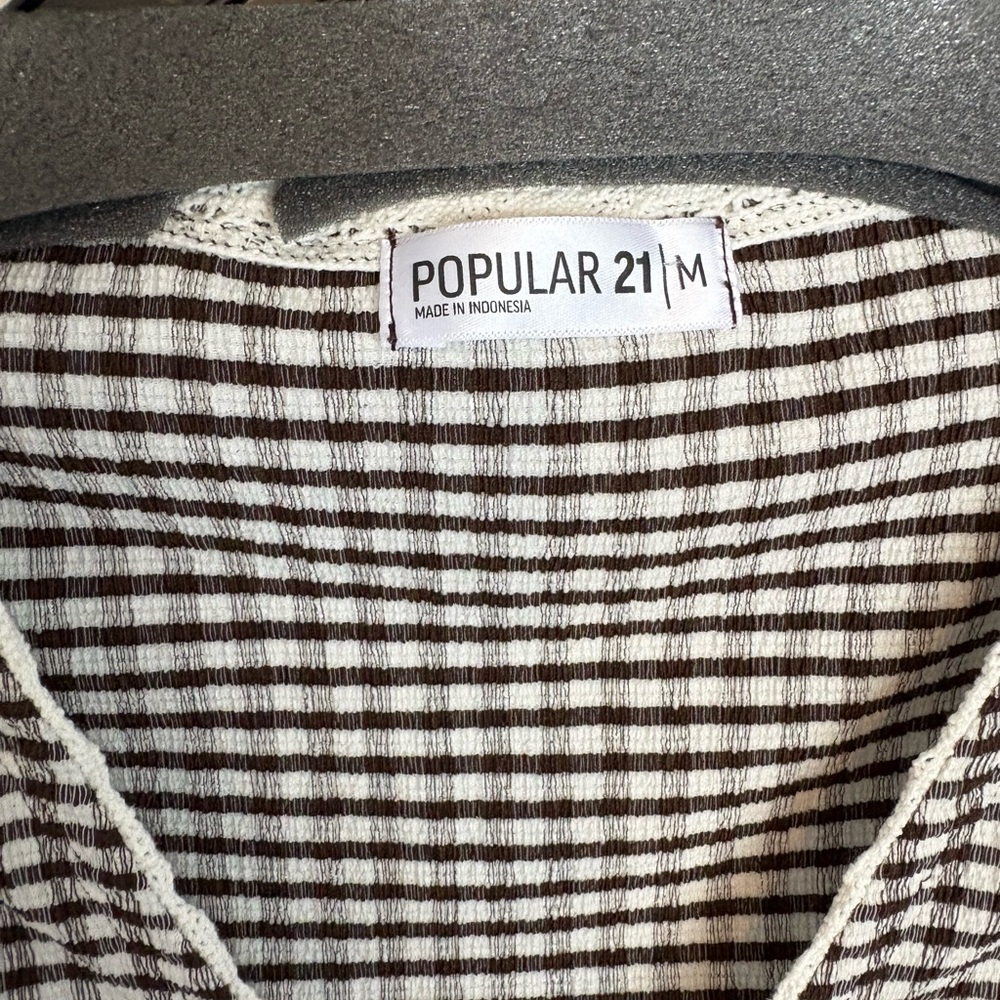 Gingham Spring/Summer Top M - Picture 4 of 5